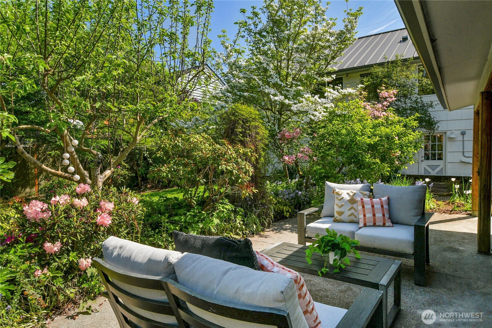 12727 Dayton Avenue N, Seattle, WA 98133