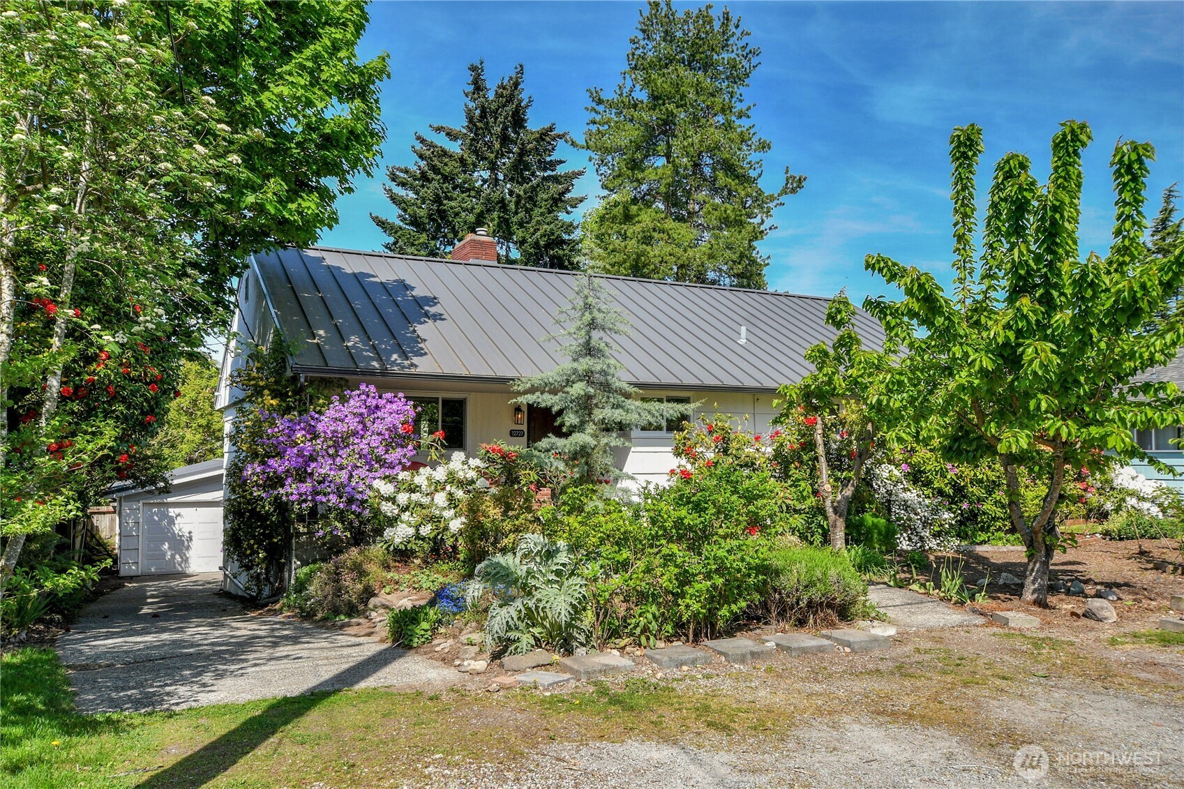 12727 Dayton Avenue N, Seattle, WA 98133