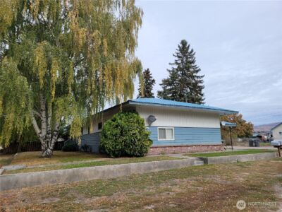 615 5th Street , Oroville, WA 98844