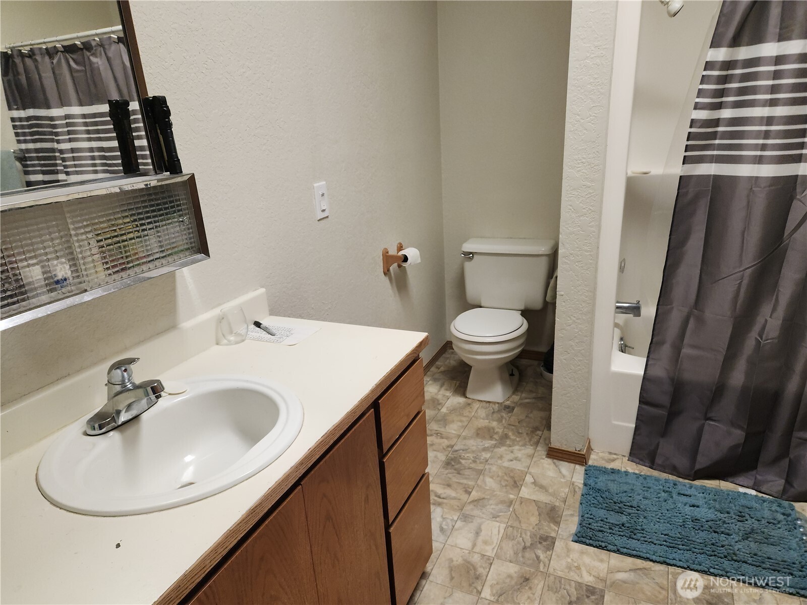 615 5th Street , Oroville, WA 98844