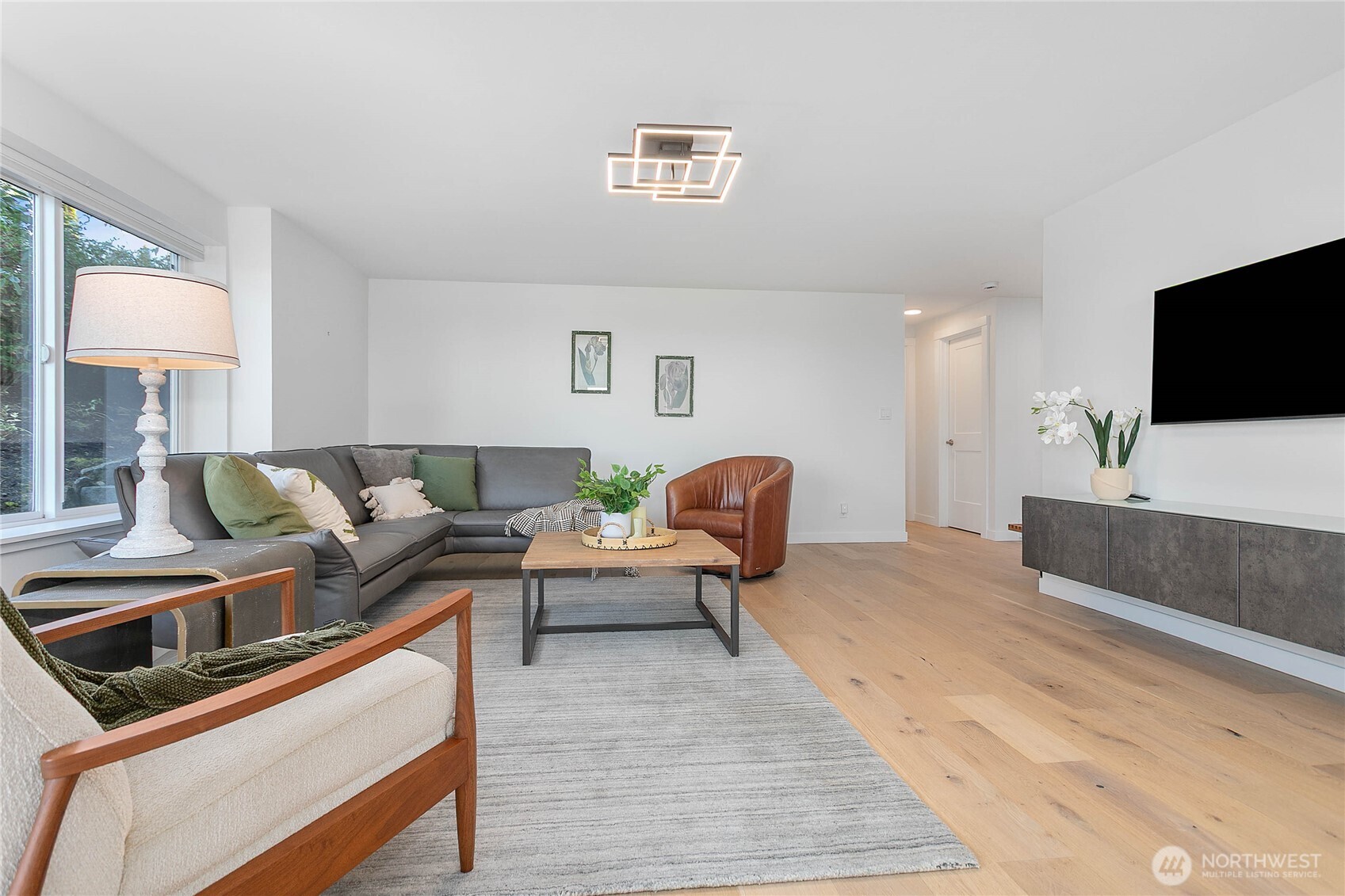 600 S State Street #100, Bellingham, WA 98225