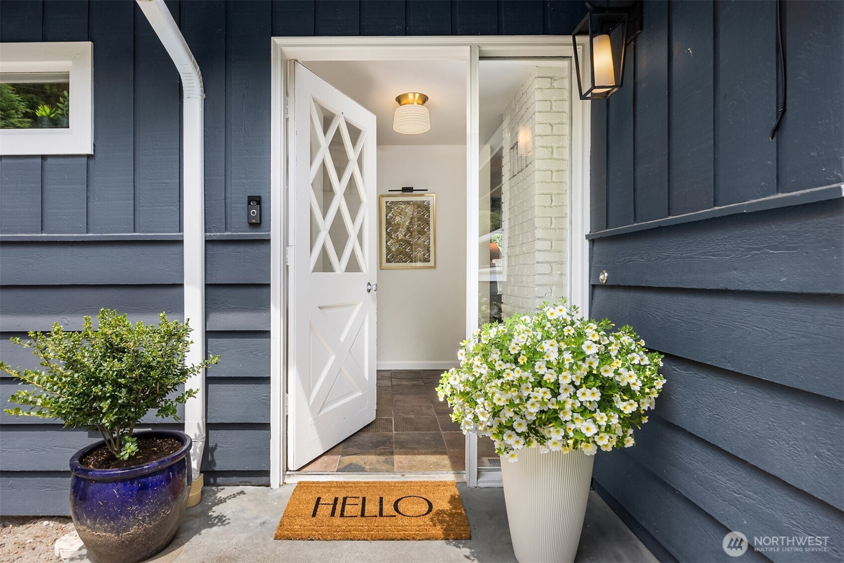 10430 NE Cascade Avenue , Bainbridge Island, WA 98110