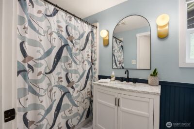 10430 NE Cascade Avenue , Bainbridge Island, WA 98110 - Photo 23