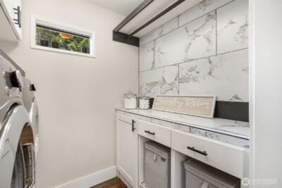 10430 NE Cascade Avenue , Bainbridge Island, WA 98110 - Photo 24
