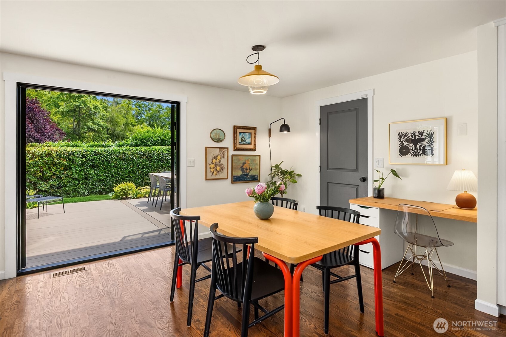 10430 NE Cascade Avenue , Bainbridge Island, WA 98110