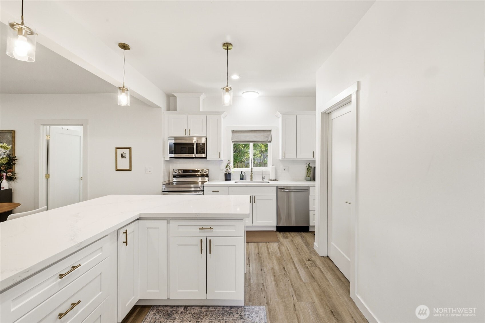 6214 S Warner Street , Tacoma, WA 98409