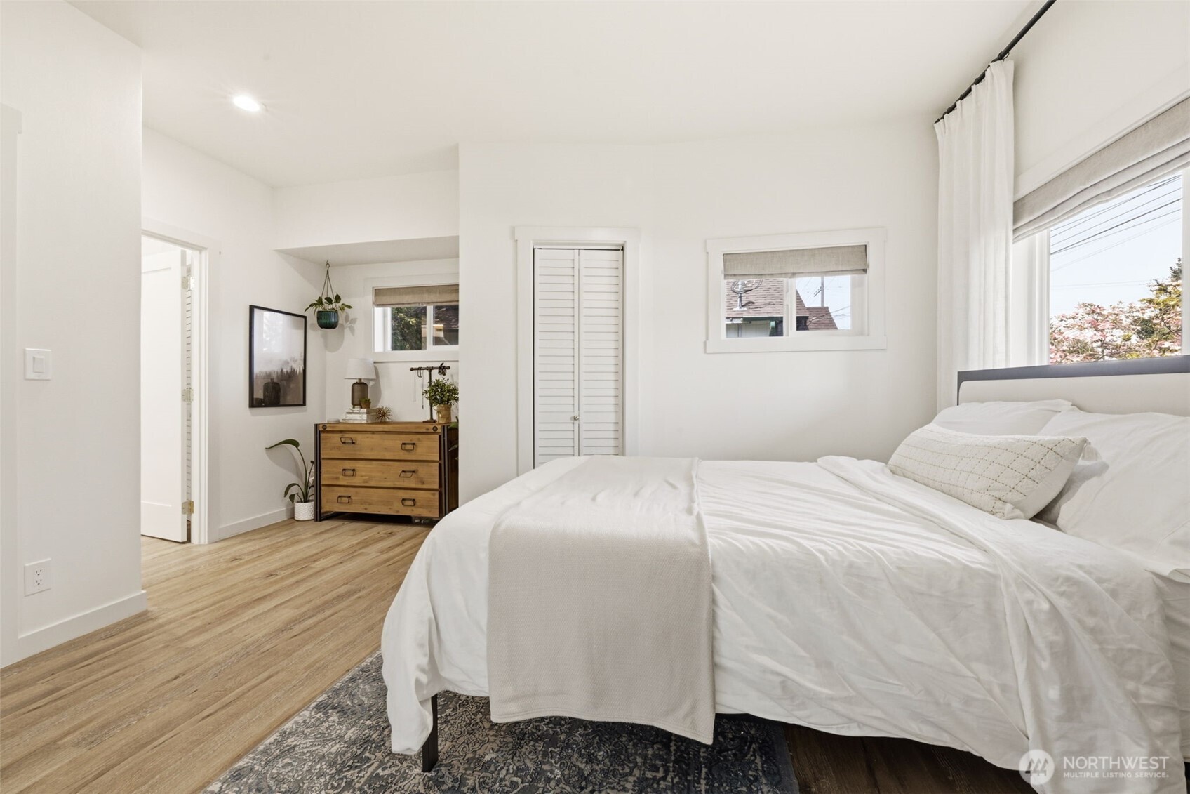6214 S Warner Street , Tacoma, WA 98409