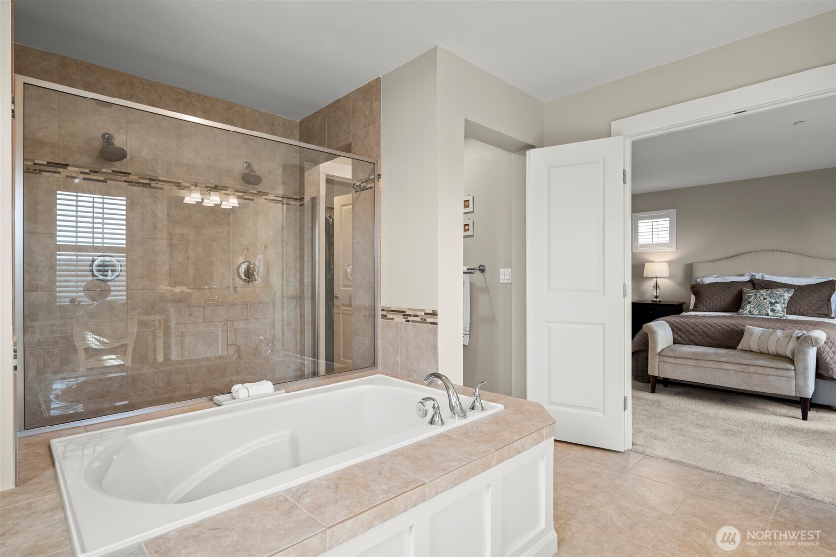 17727 NE 113th Way , Redmond, WA 98052