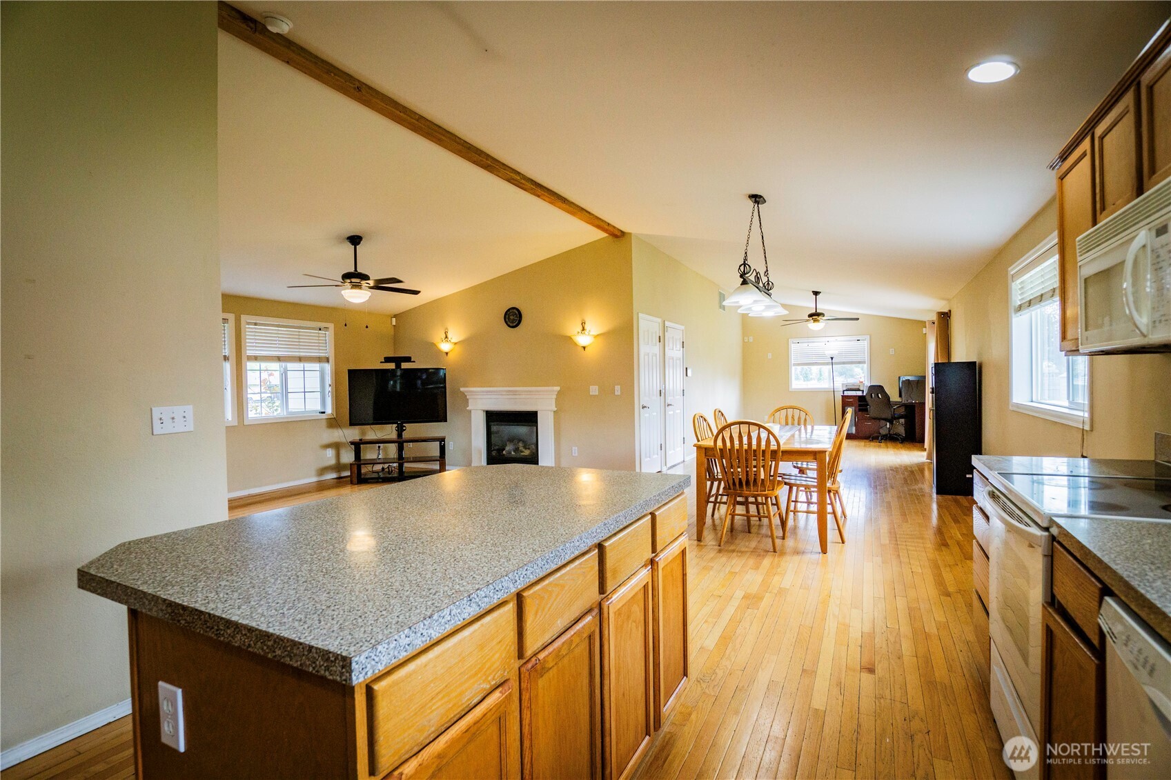 10001 Beth Court SE, Yelm, WA 98597