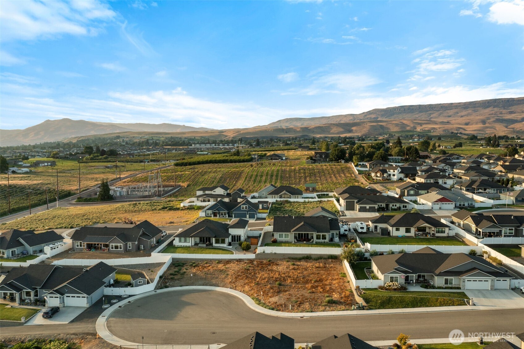 2571 Paisley Street SE, East Wenatchee, WA 98802