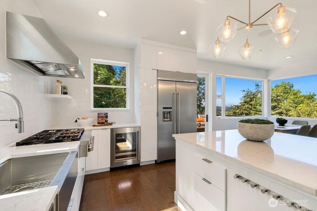 13643 SE 10th Street SE, Bellevue, WA 98005
