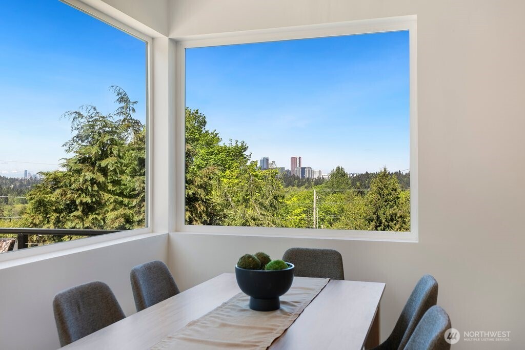 13643 SE 10th Street SE, Bellevue, WA 98005
