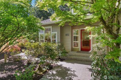 3320 165th Place NE, Bellevue, WA 98008 - Photo 2