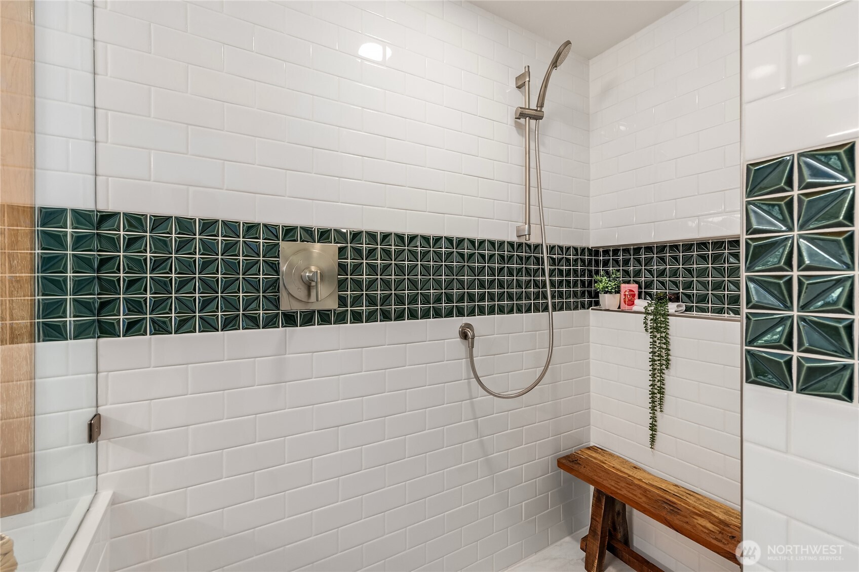 6420 NE Tara Lane , Bainbridge Island, WA 98110