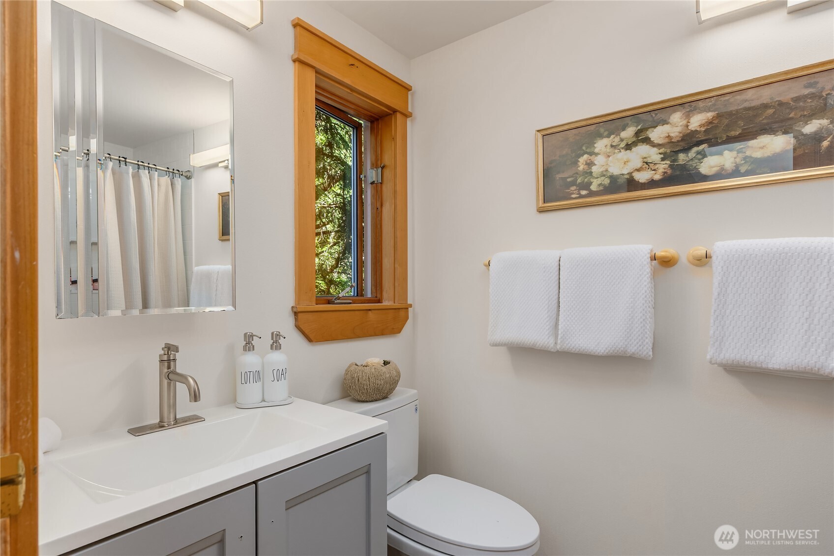 6420 NE Tara Lane , Bainbridge Island, WA 98110