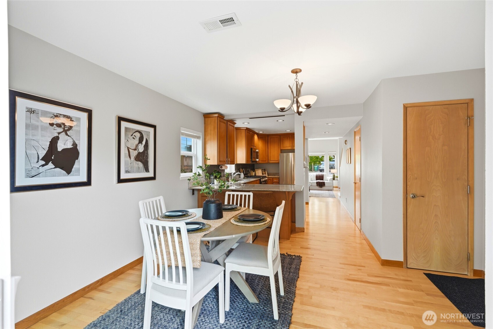 2712 S Irving Street , Seattle, WA 98144