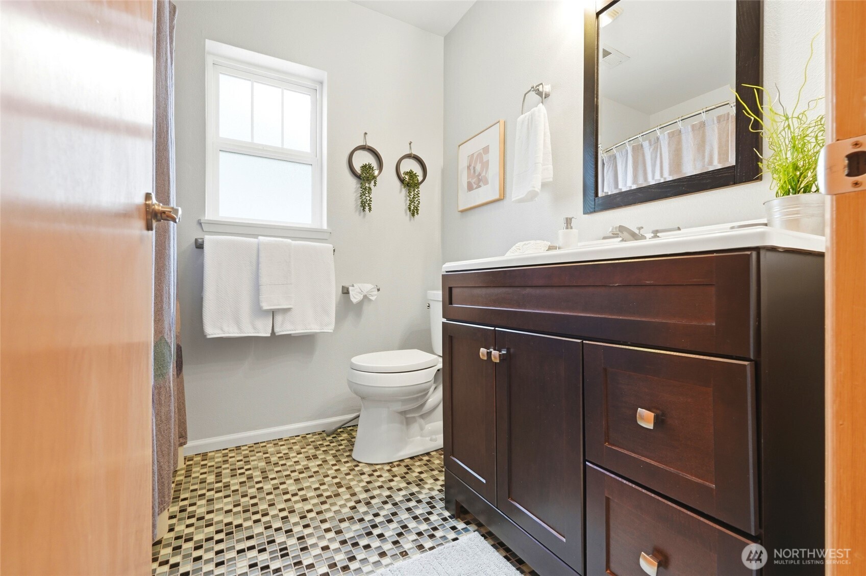 2712 S Irving Street , Seattle, WA 98144