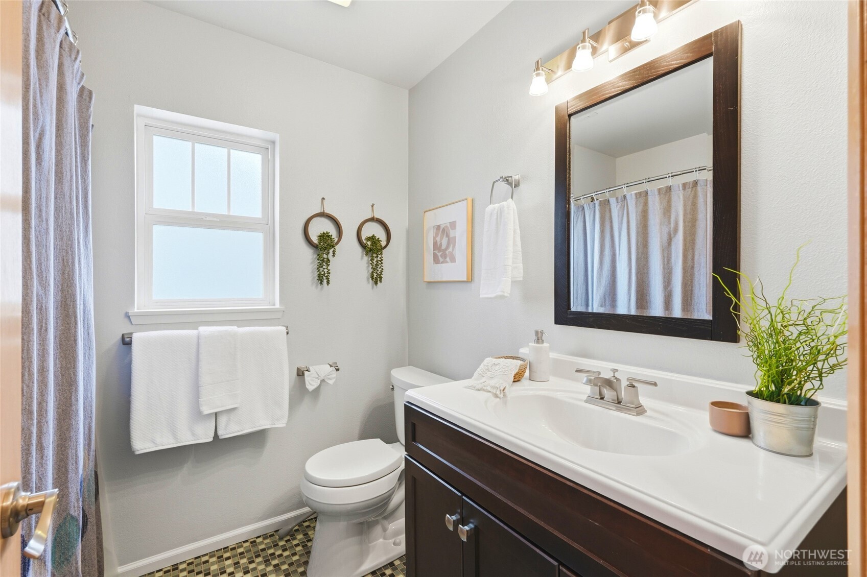 2712 S Irving Street , Seattle, WA 98144