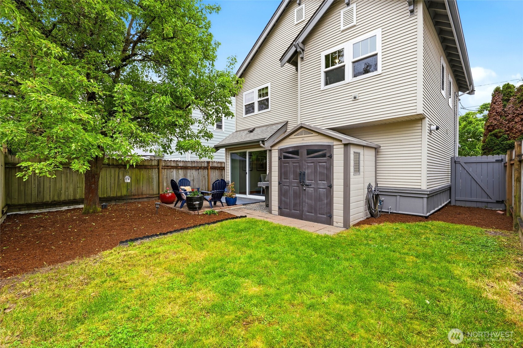 2712 S Irving Street , Seattle, WA 98144