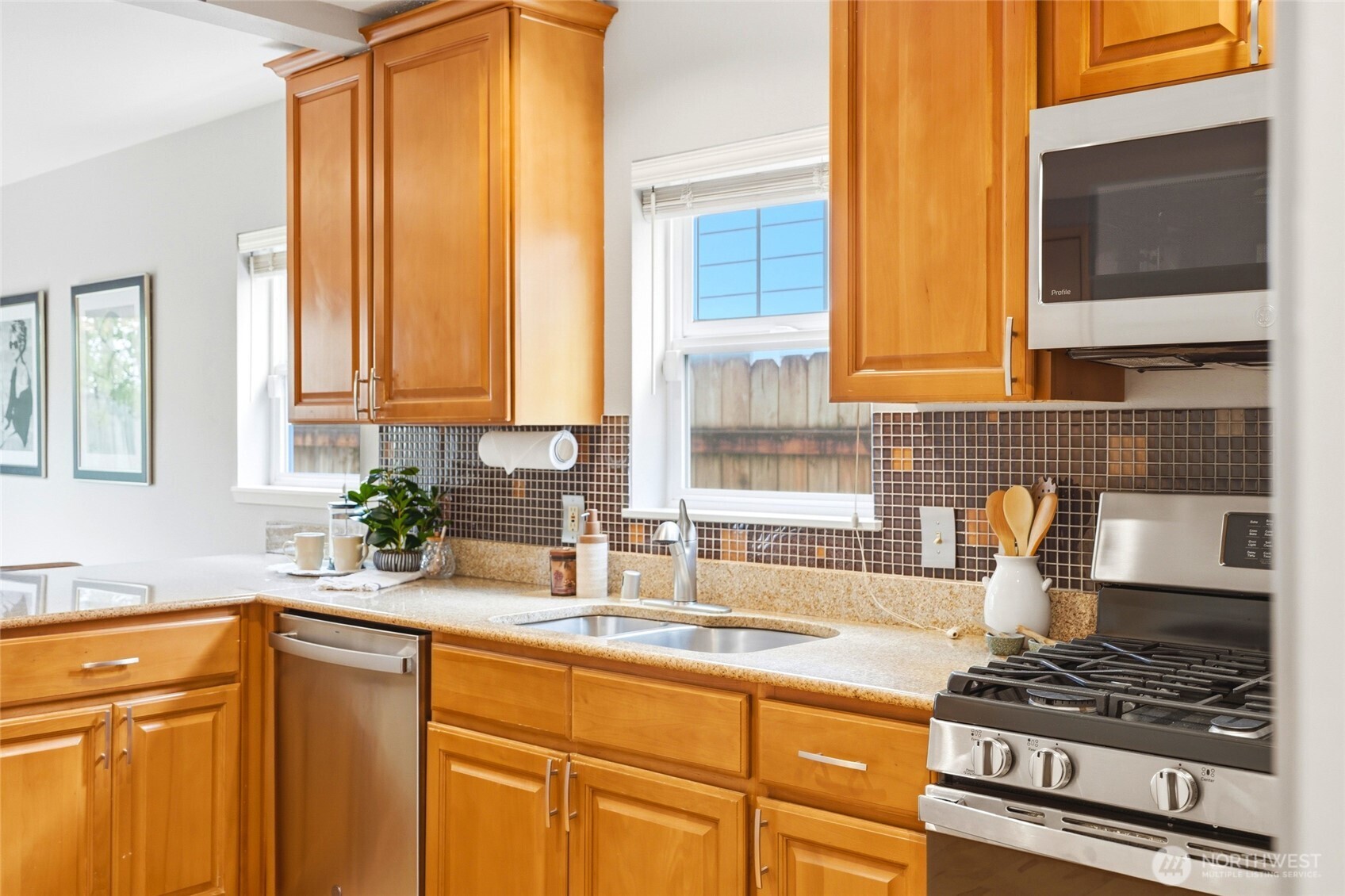 2712 S Irving Street , Seattle, WA 98144