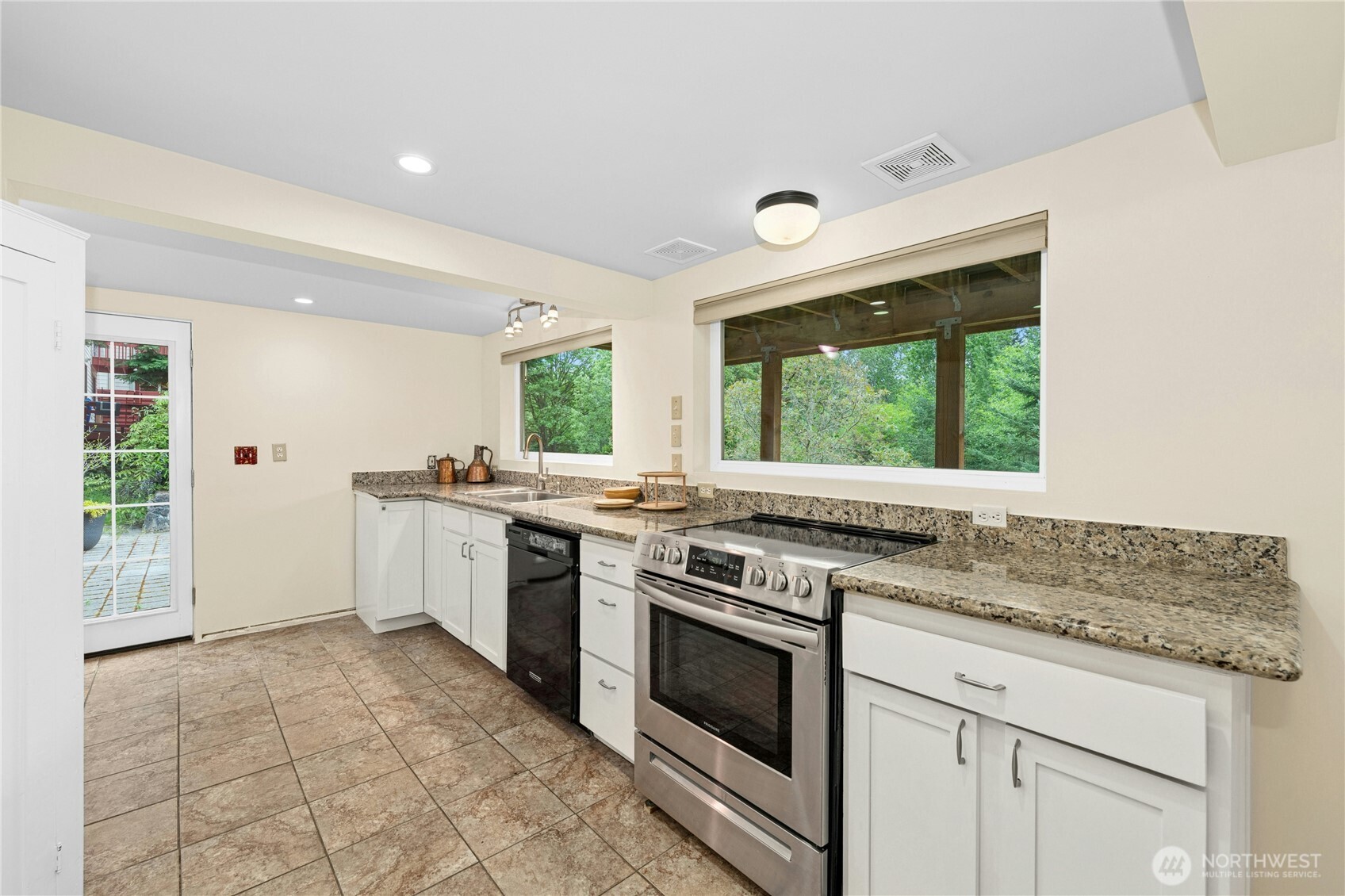 5630 21st Avenue SW, Seattle, WA 98114