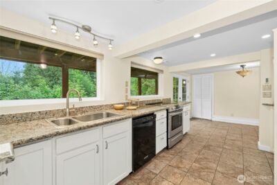 5630 21st Avenue SW, Seattle, WA 98114 - Photo 23
