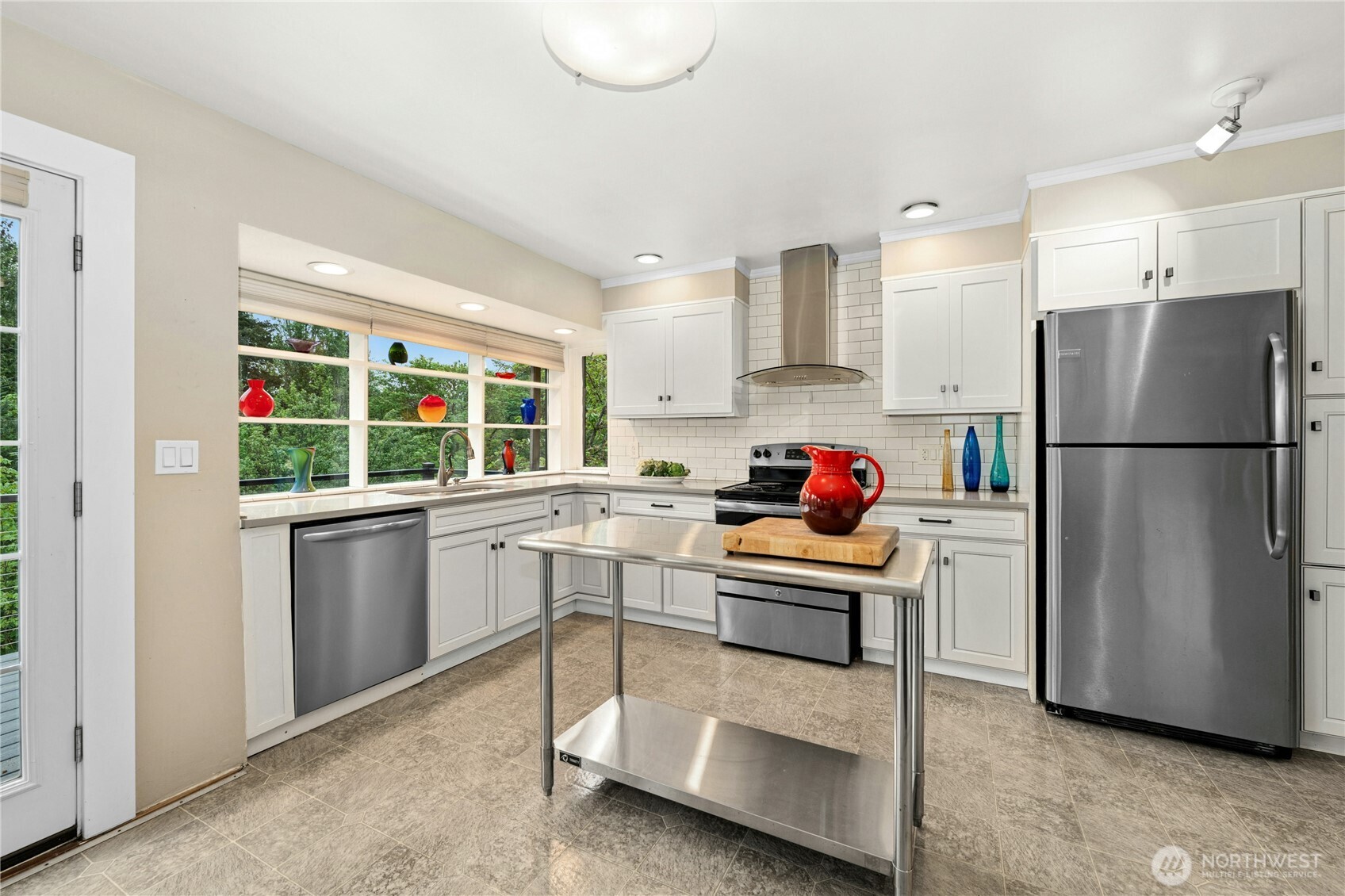 5630 21st Avenue SW, Seattle, WA 98114