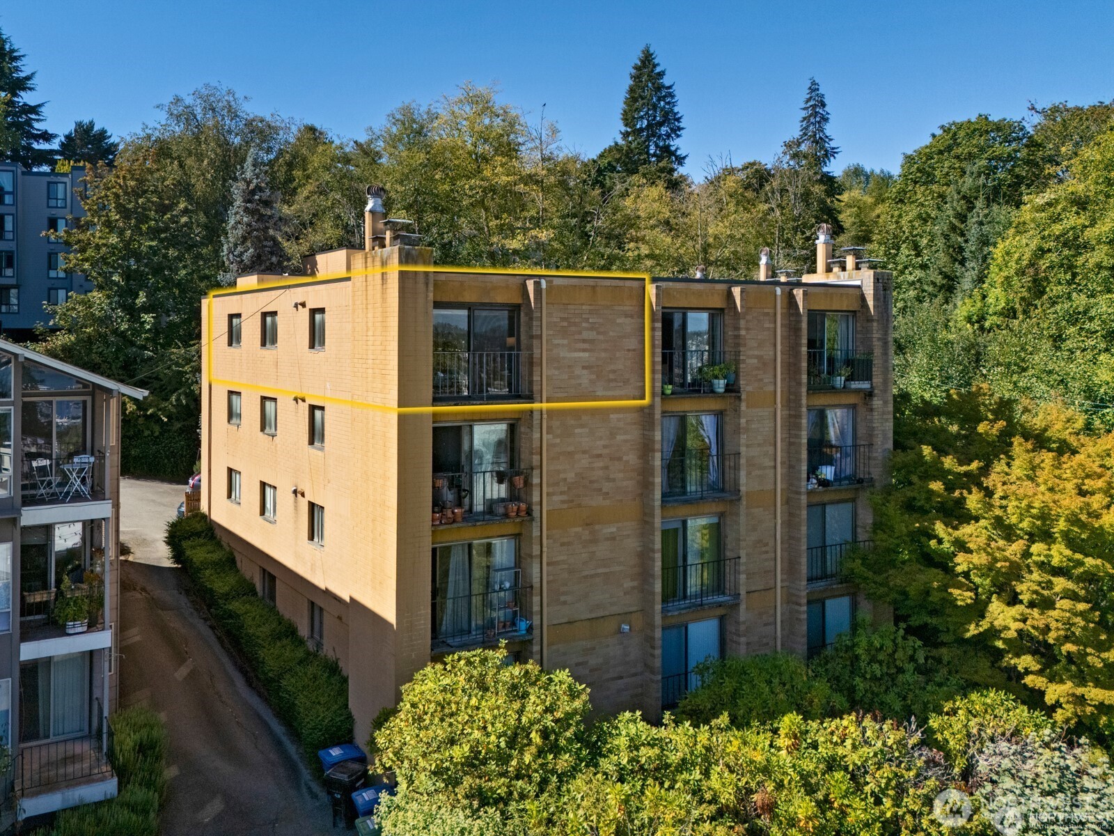 3710 25th Place W #405, Seattle, WA 98199