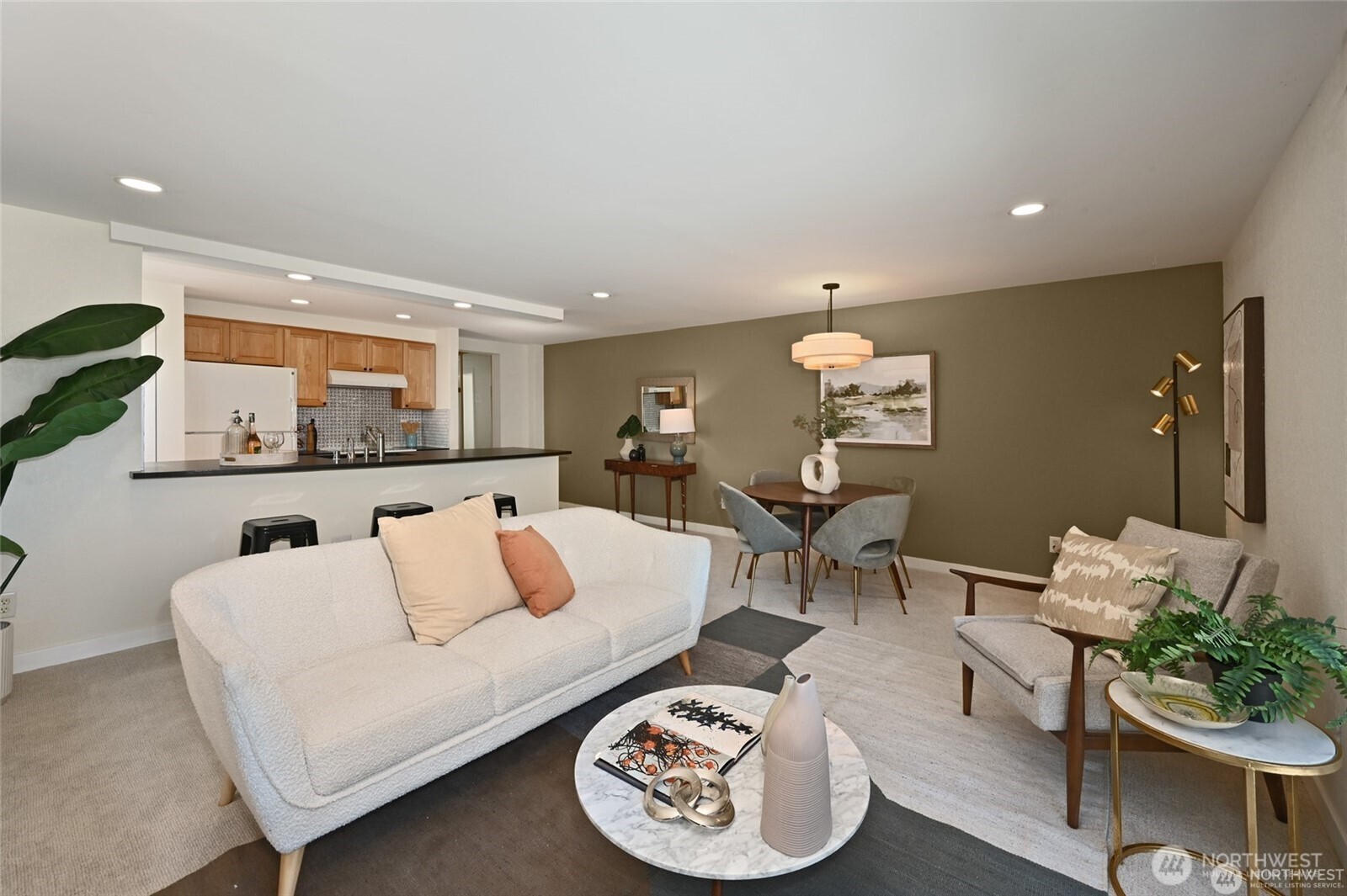 3710 25th Place W #405, Seattle, WA 98199