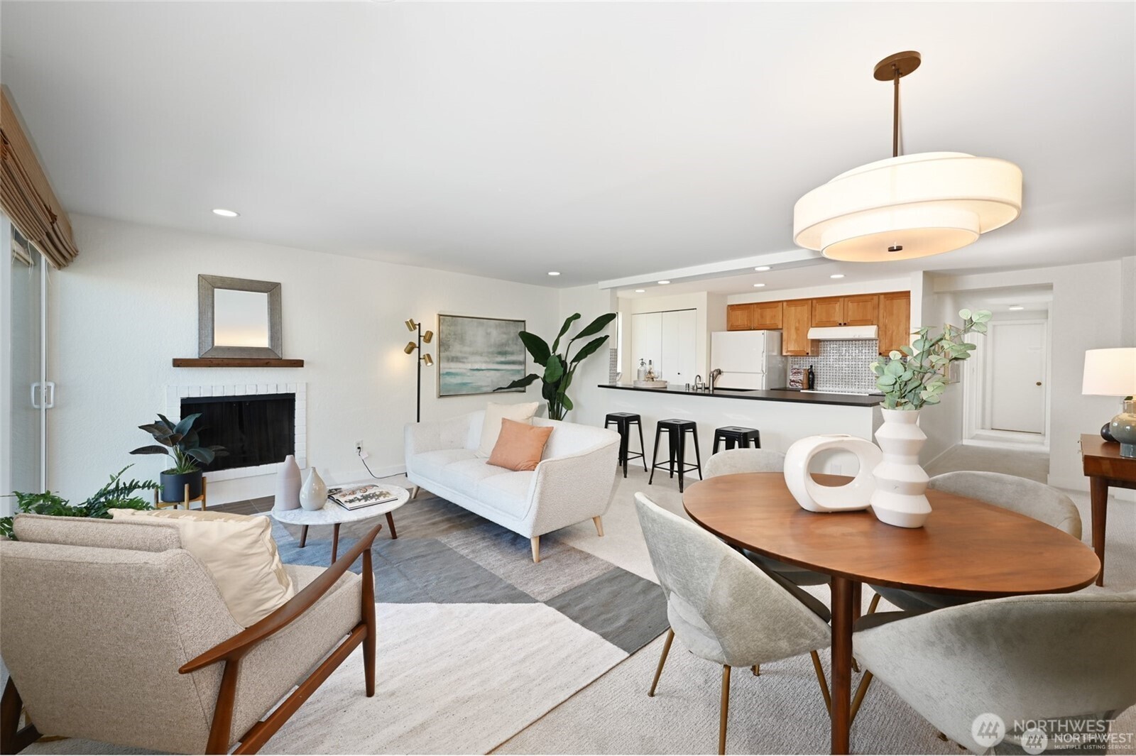 3710 25th Place W #405, Seattle, WA 98199