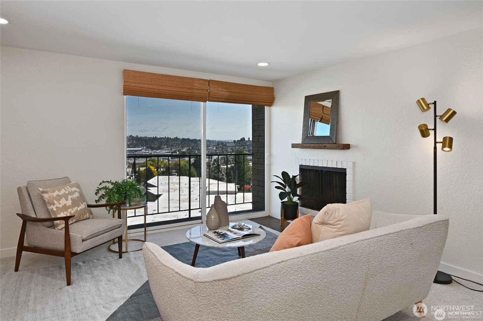 3710 25th Place W #405, Seattle, WA 98199
