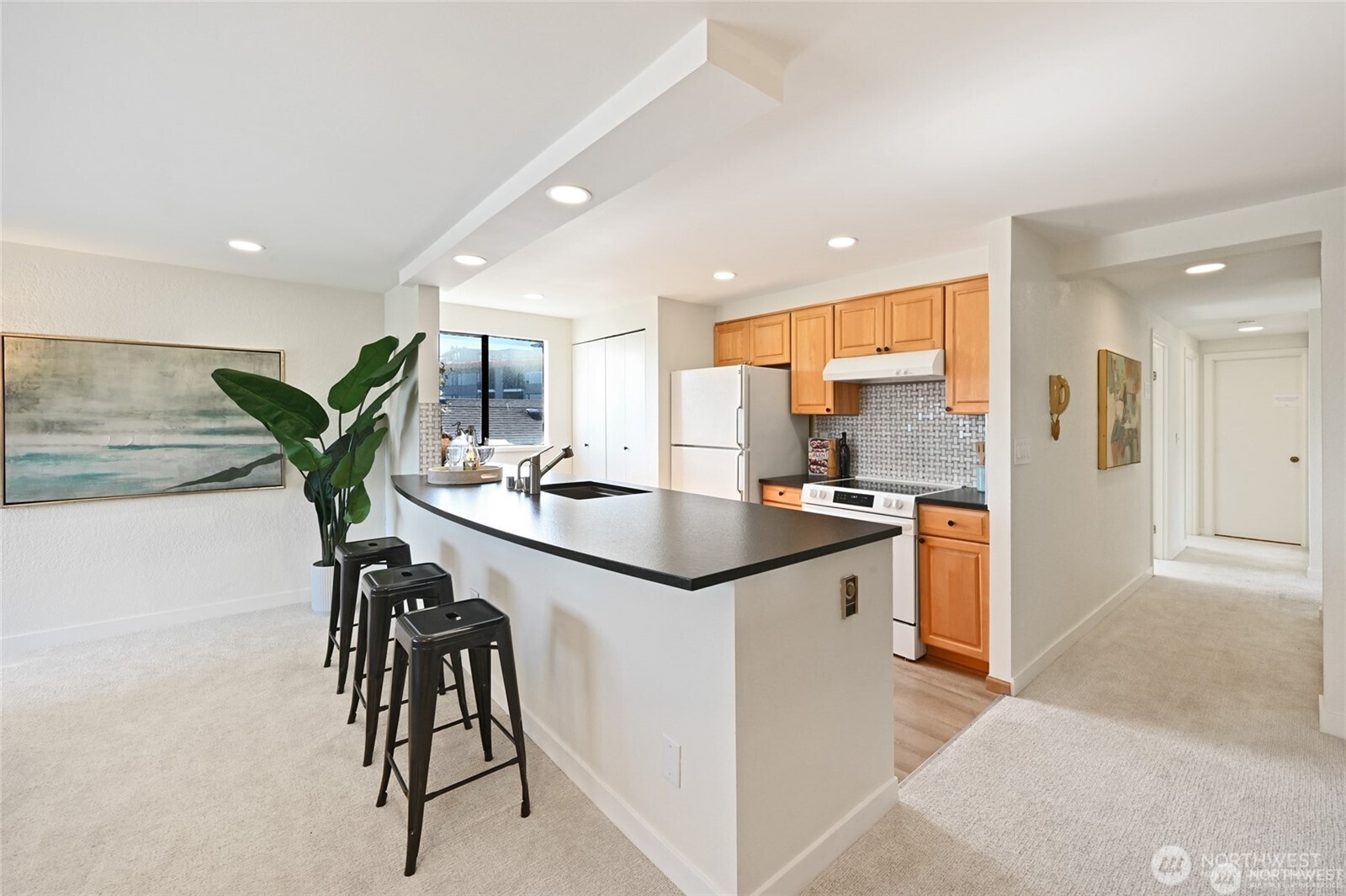 3710 25th Place W #405, Seattle, WA 98199