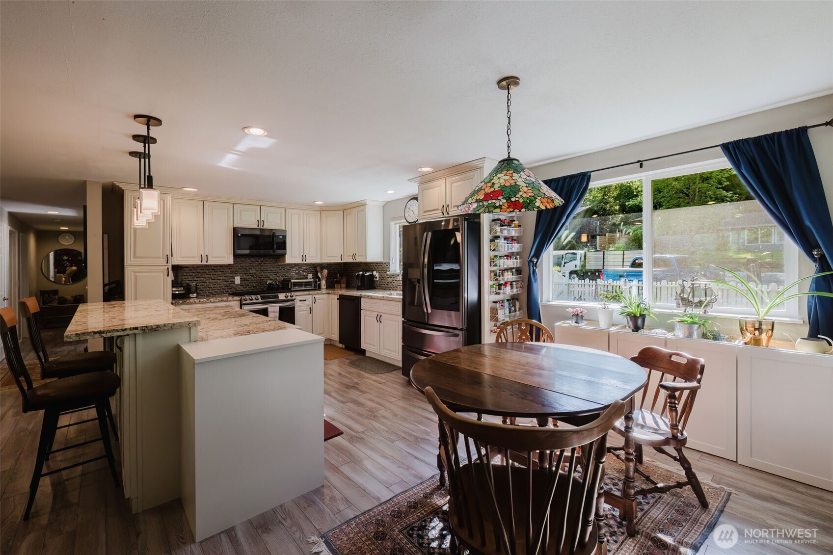 7530 Navajo Trail NE, Bremerton, WA 98311-9432