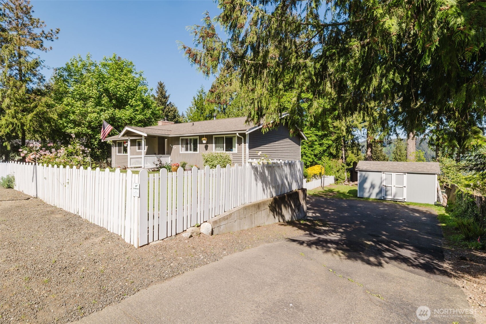 7530 Navajo Trail NE, Bremerton, WA 98311-9432