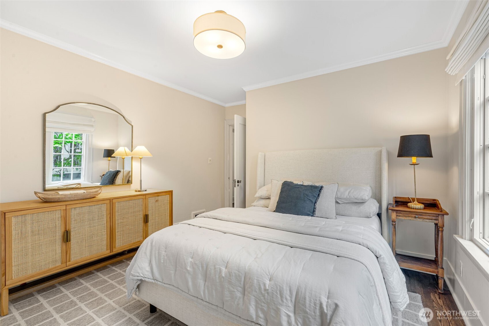1945 Boyer Avenue E, Seattle, WA 98112
