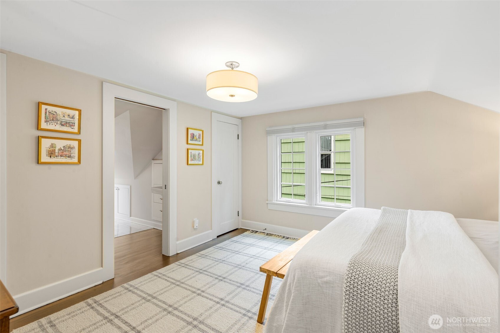 1945 Boyer Avenue E, Seattle, WA 98112