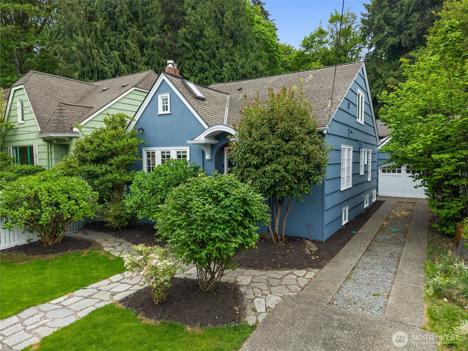 1945 Boyer Avenue E, Seattle, WA 98112