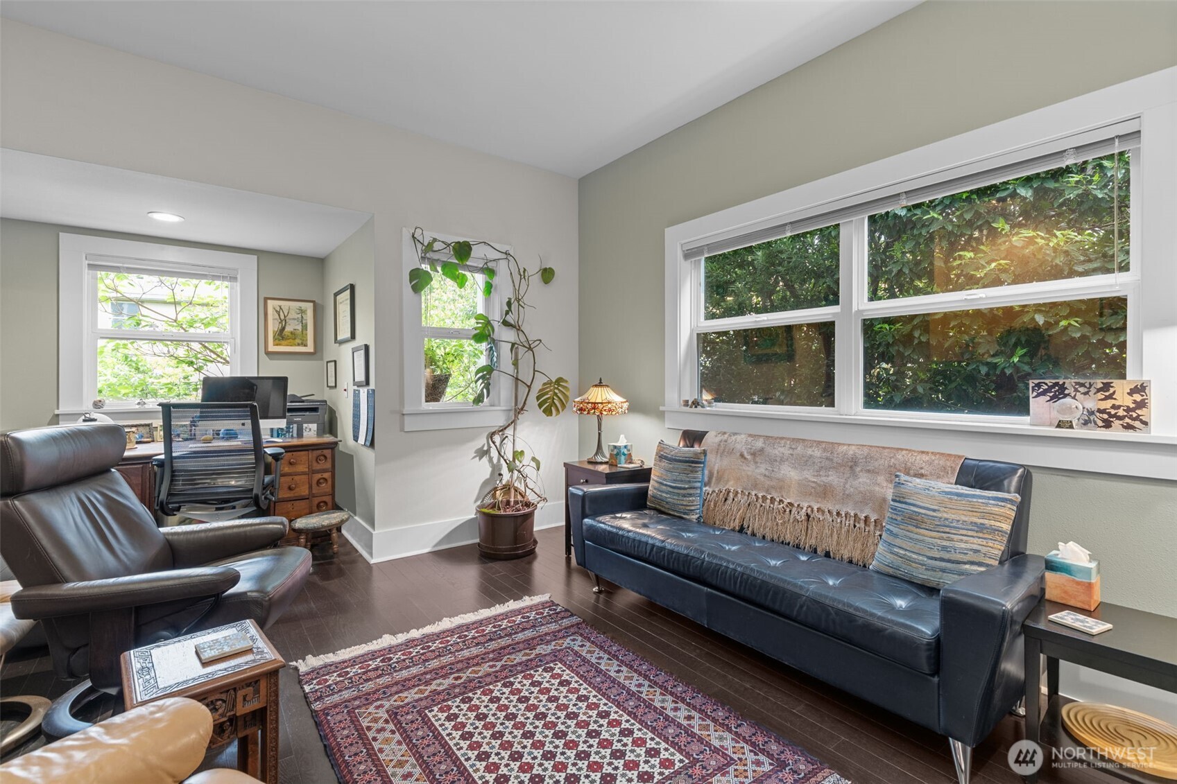 4510 Thackeray NE, Seattle, WA 98105