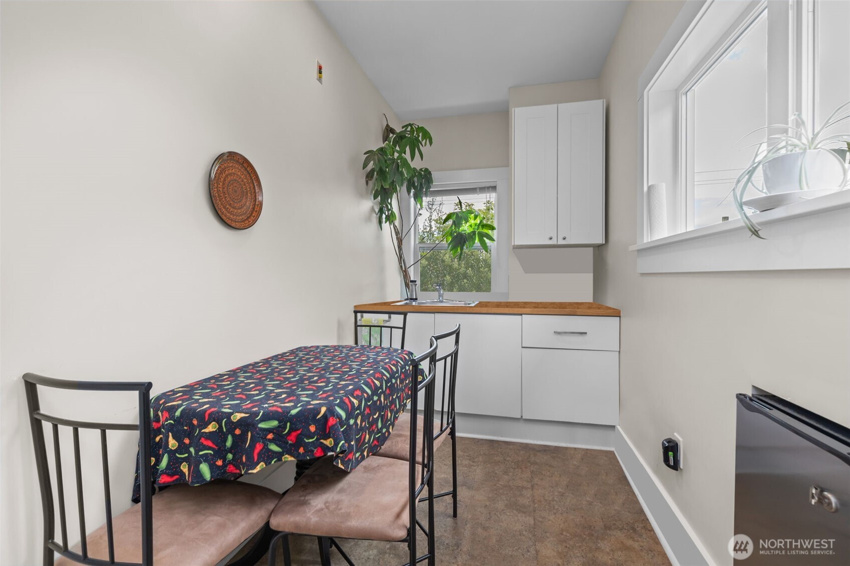 4510 Thackeray NE, Seattle, WA 98105