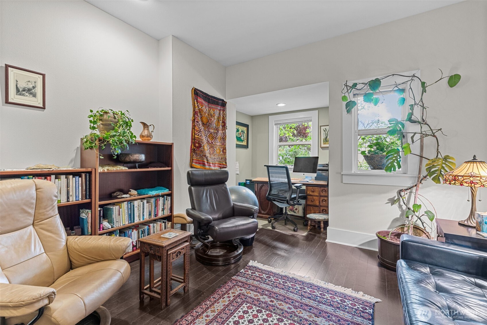 4510 Thackeray NE, Seattle, WA 98105