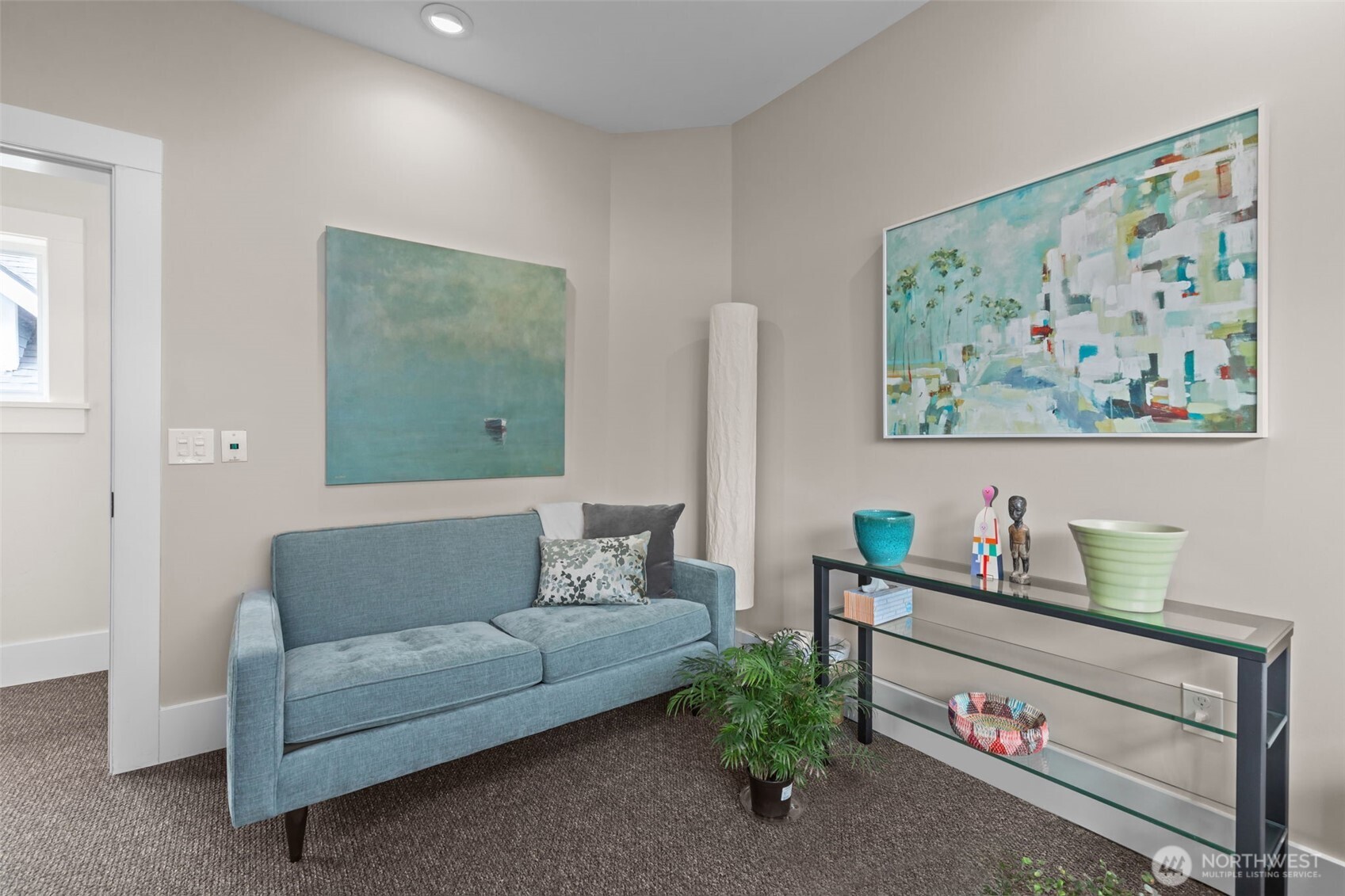4510 Thackeray NE, Seattle, WA 98105