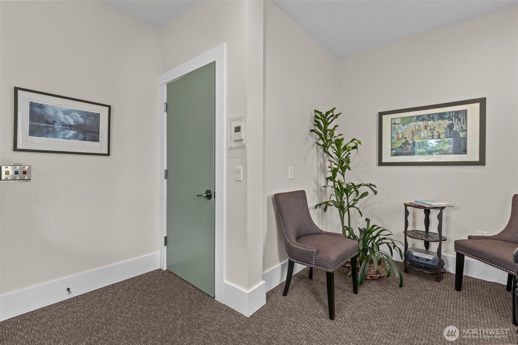 4510 Thackeray NE, Seattle, WA 98105