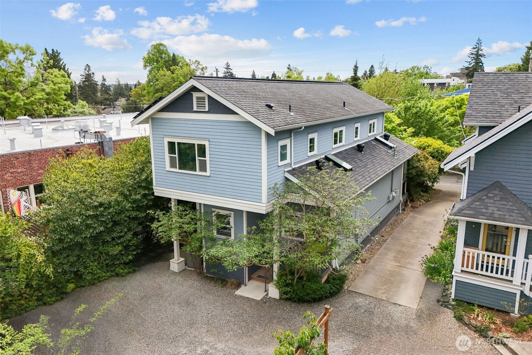 4510 Thackeray NE, Seattle, WA 98105