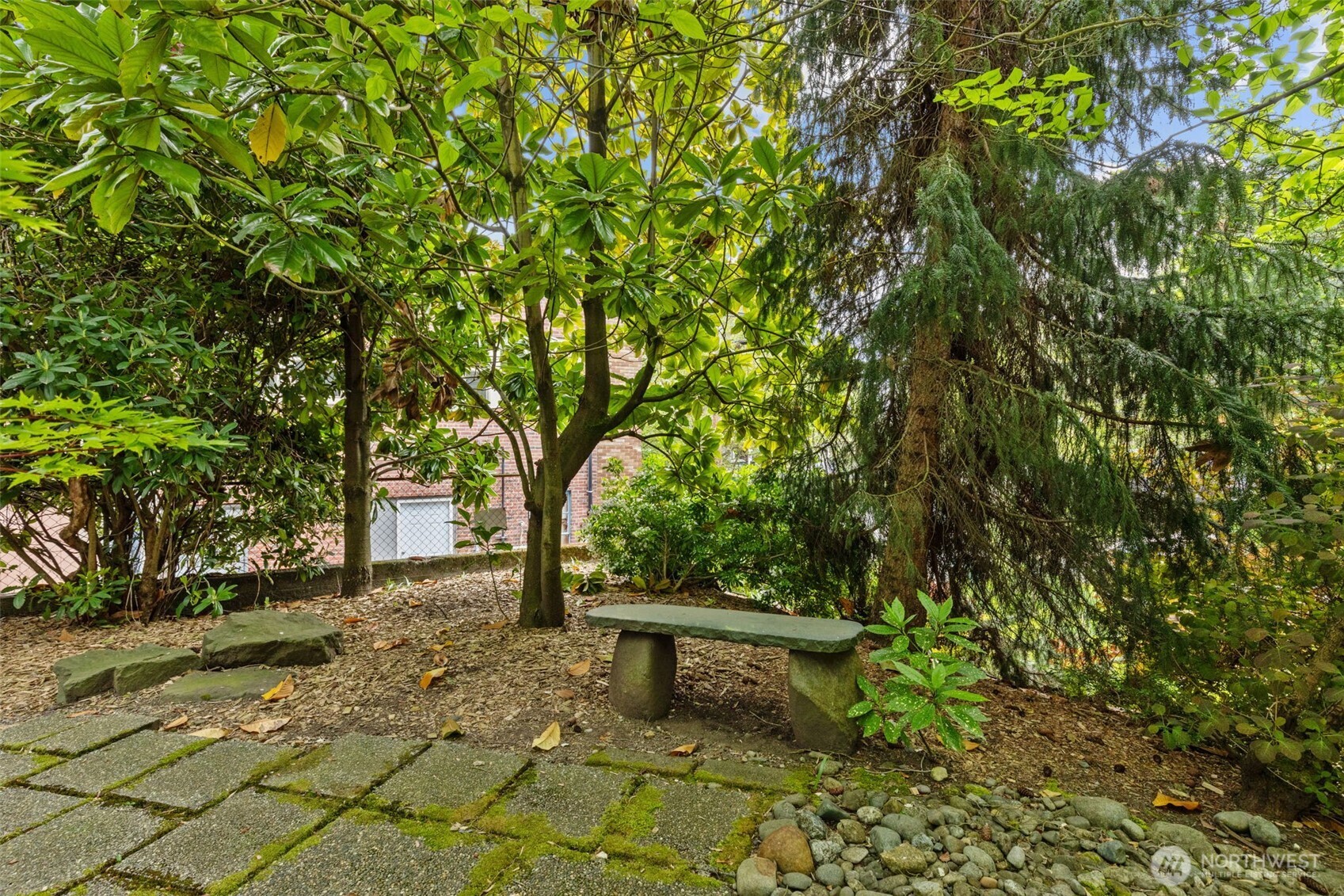 4510 Thackeray NE, Seattle, WA 98105