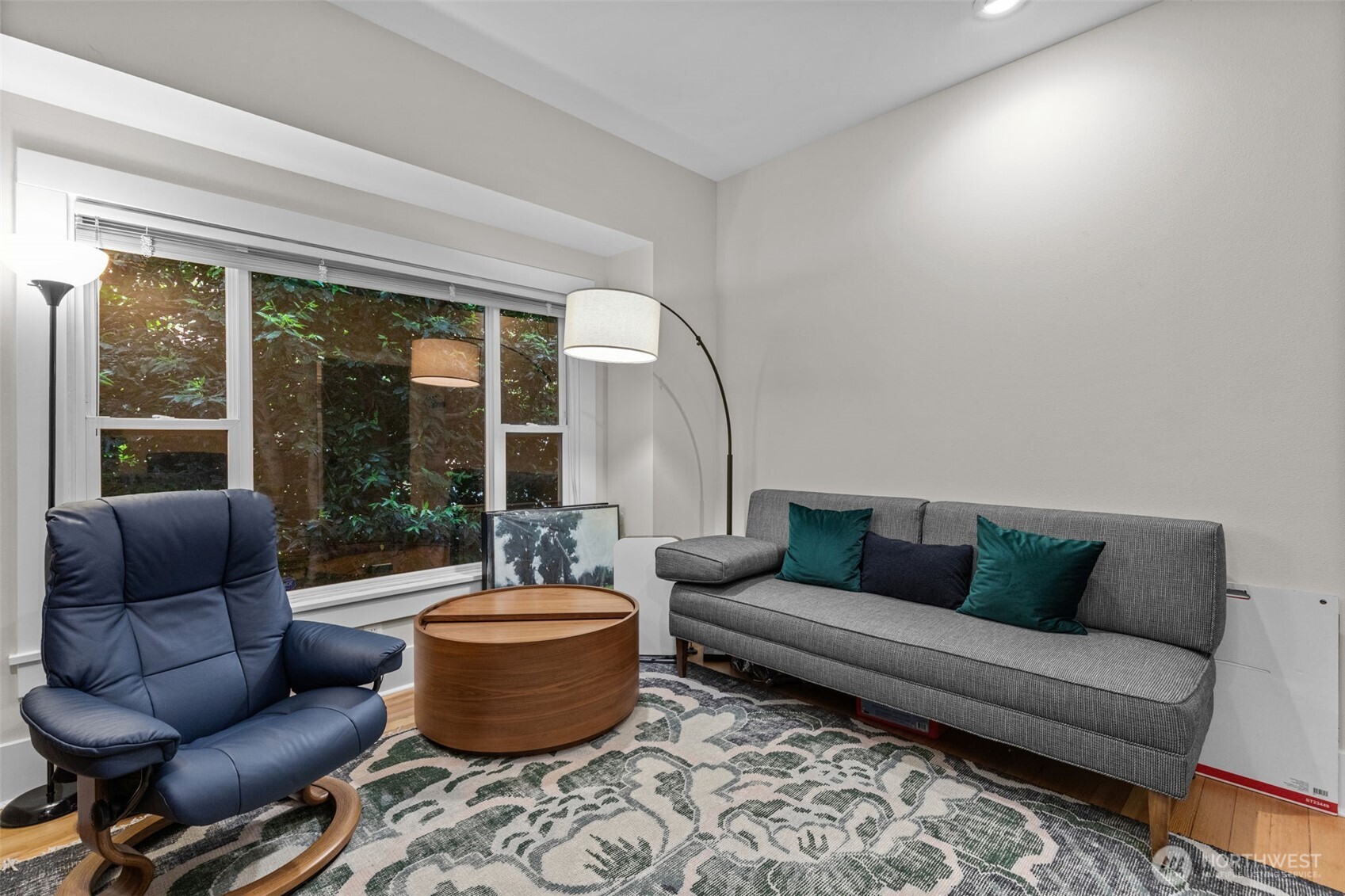 4510 Thackeray NE, Seattle, WA 98105