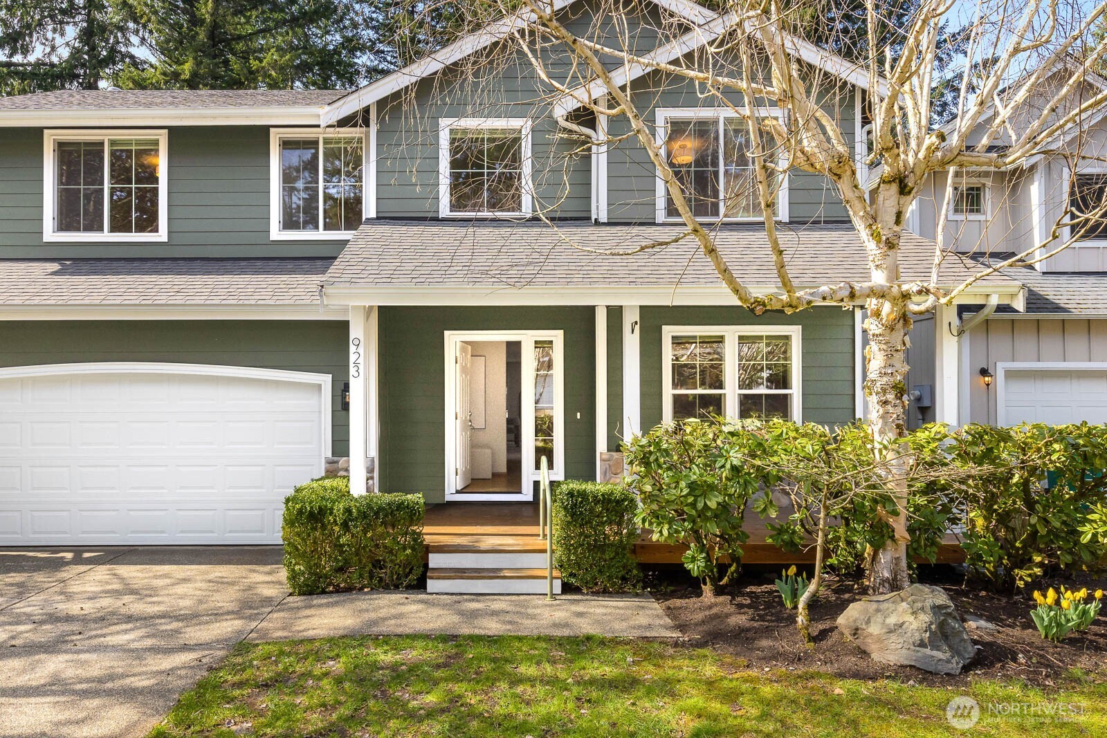923 Sarah Ct NW , Olympia, WA 98502