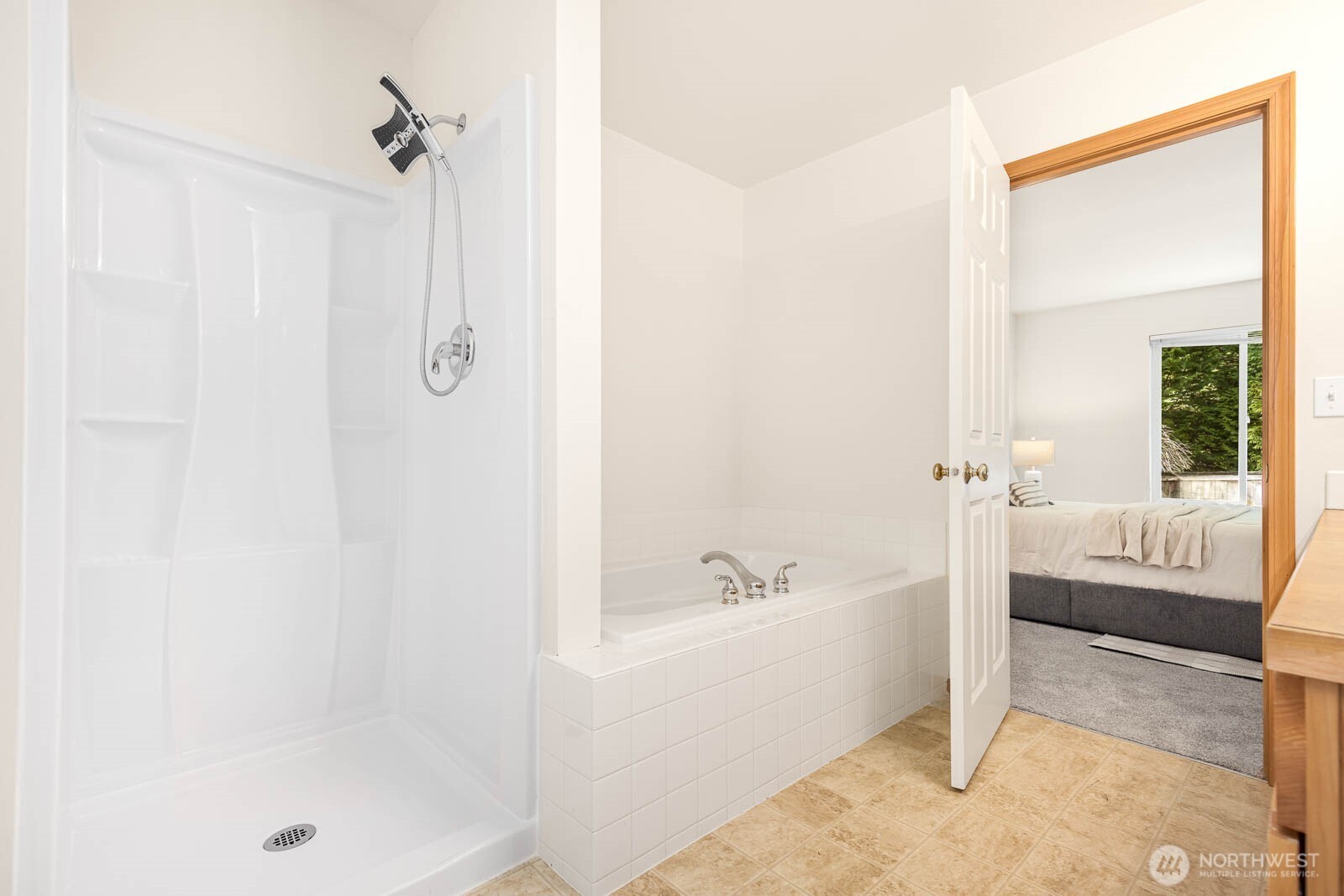 923 Sarah Ct NW , Olympia, WA 98502