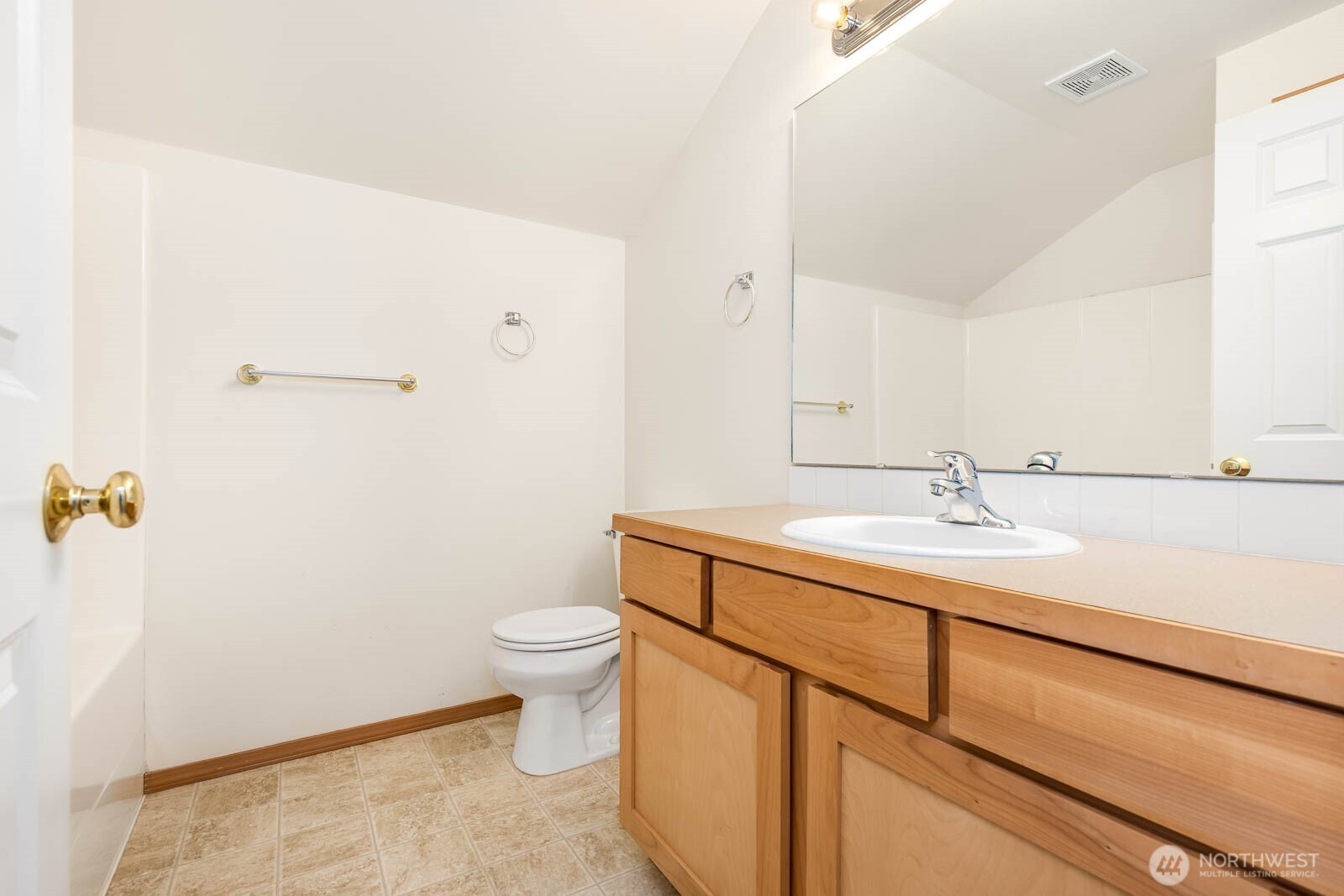 923 Sarah Ct NW , Olympia, WA 98502