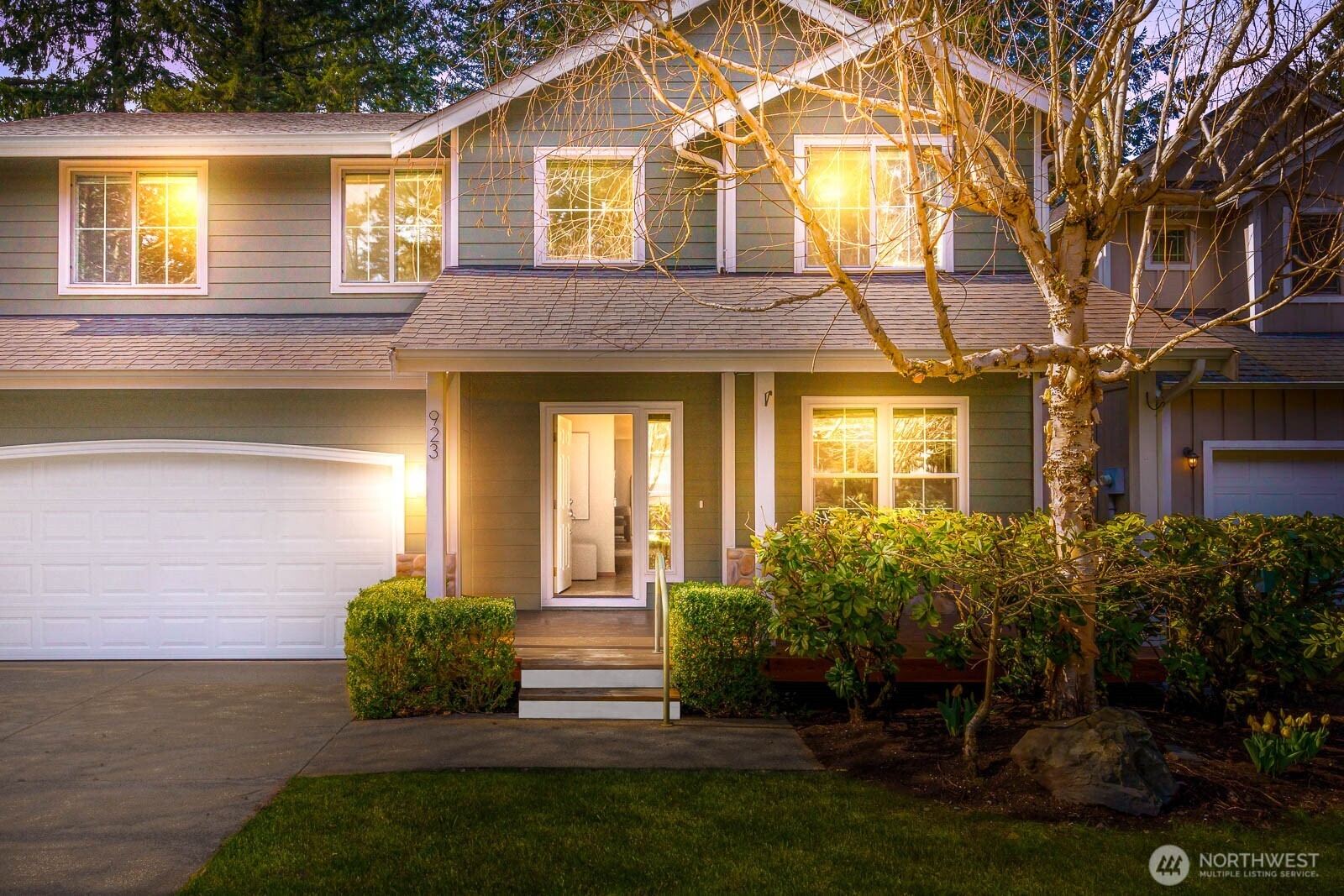 923 Sarah Ct NW , Olympia, WA 98502