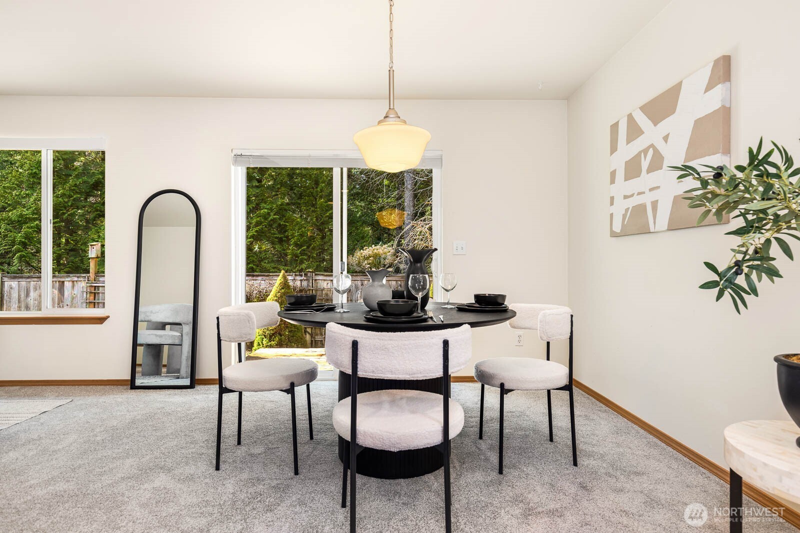 923 Sarah Ct NW , Olympia, WA 98502
